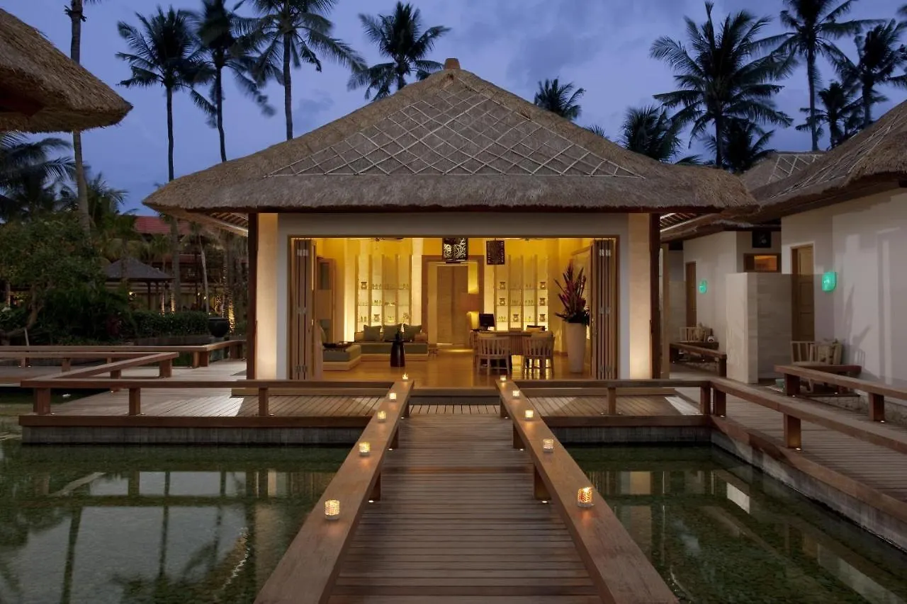 Holiday Inn Express Baruna By Ihg Kuta Lombok 4*,  Indonesia
