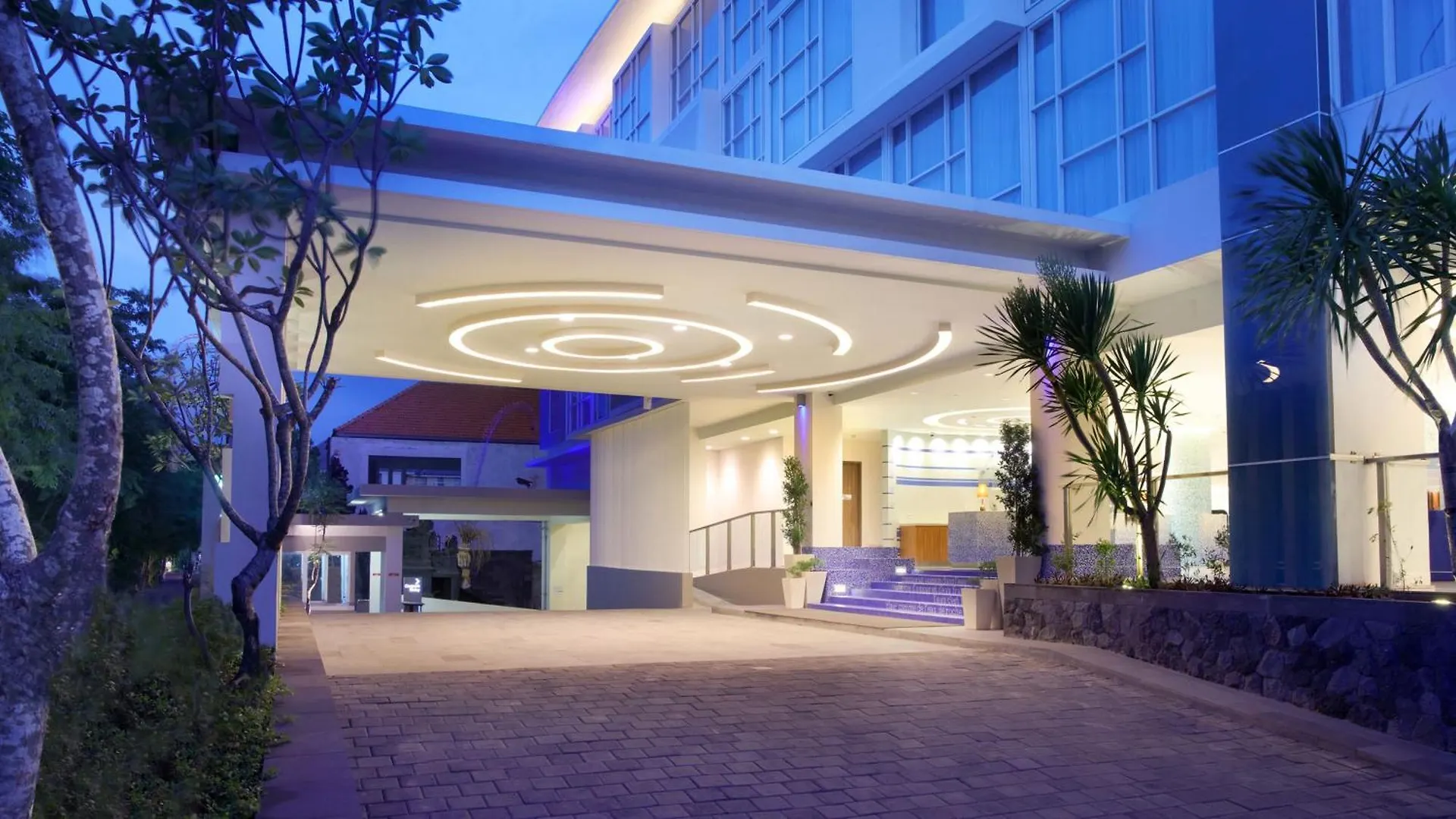 Holiday Inn Express Baruna By Ihg Kuta Lombok Resort
